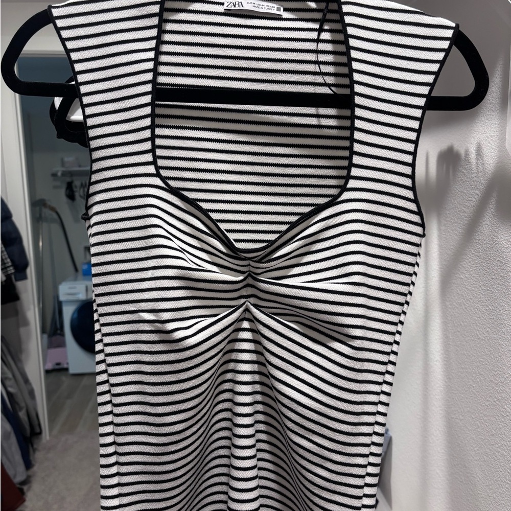 Zara Women's Black and White Striped Top